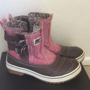 Sorel waterproof snow boots sz 8